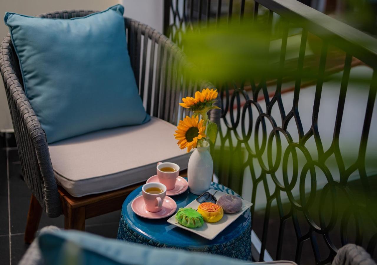 Hoi An Merrily De Art Hotel Exterior photo