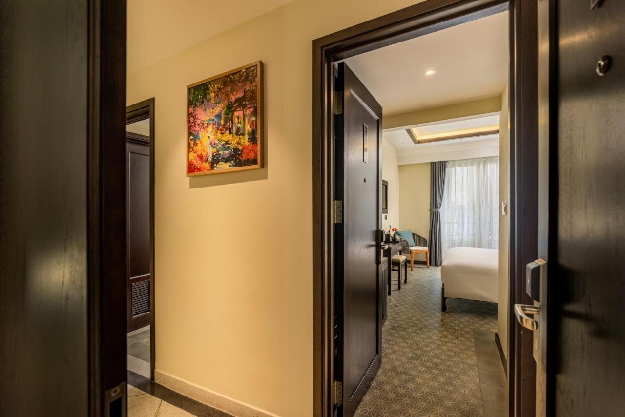 Hoi An Merrily De Art Hotel Exterior photo